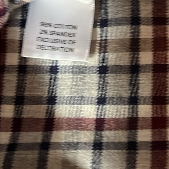 Cremieux 38 slim fit long sleeve plaid shirt. Size L - Picture 7 of 7